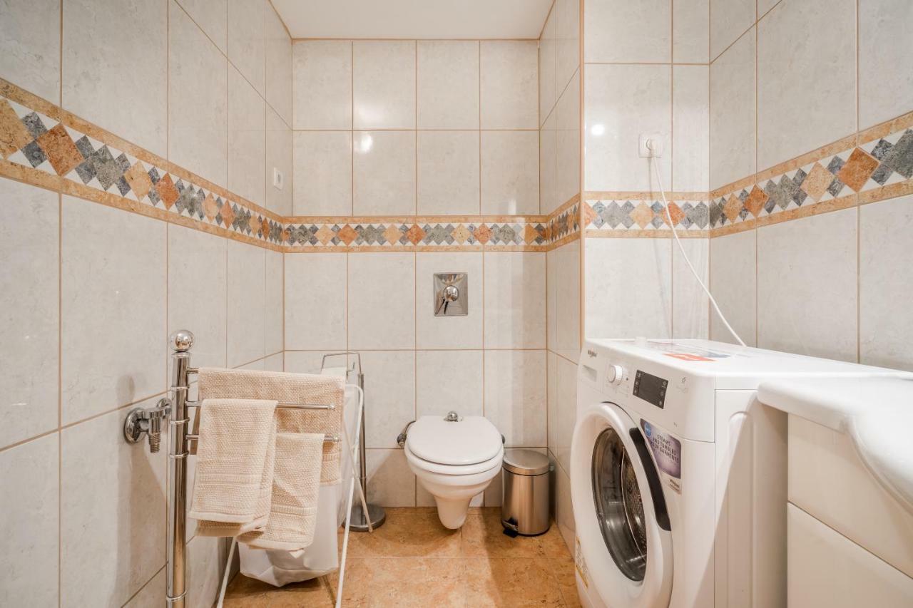 Bpr Vivid Downtown Vibe With Balcony Apartment Budapest Ngoại thất bức ảnh